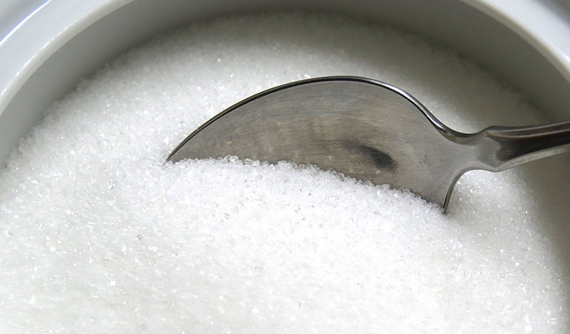 Узнайте, как белый и коричневый сахар влияют на организм и живите в здравии